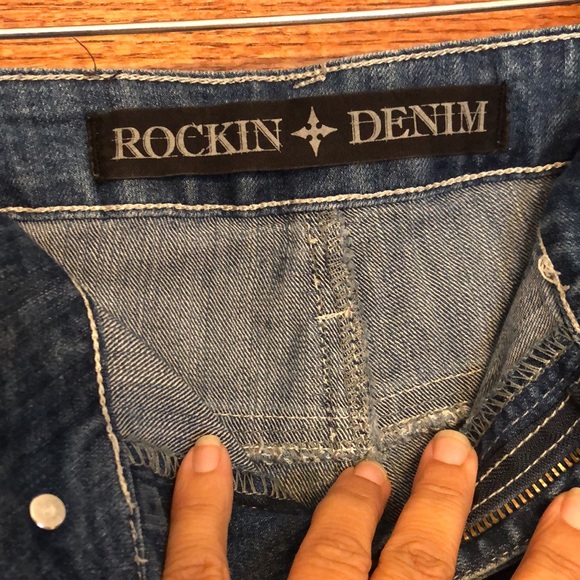NEW LISTING! Rockin Denim Capris - Picture 4 of 8